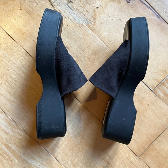 Steve Madden Slinky30 Black Slide Sandals Size 40 - Picture 6 of 9